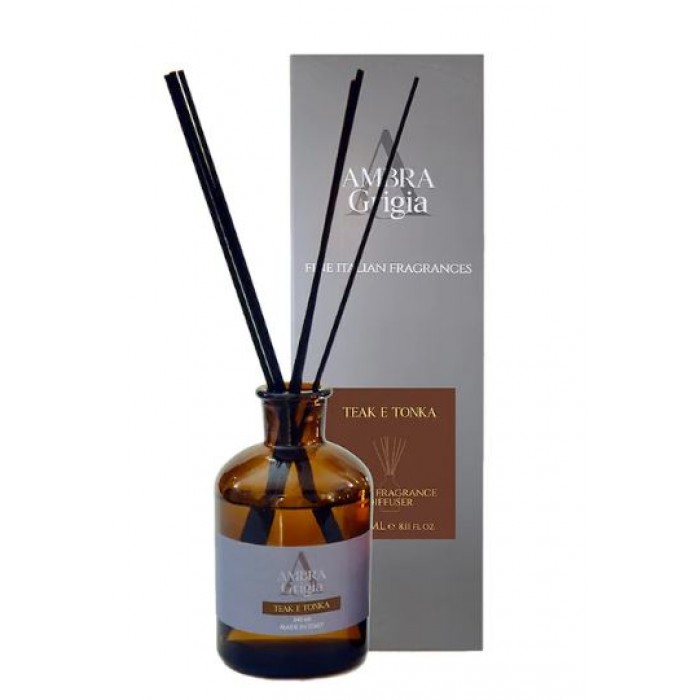 Diffusore di profumo per ambiente Ambra Grigia Made in Italy  240ml con bastoncini in fibra fragranza Teak & Tonka